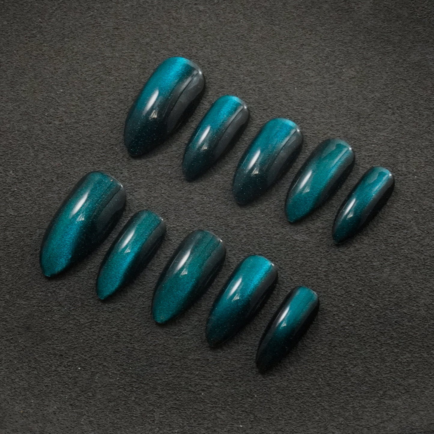 Magnetic Cat Eye Press - On Nails - Ennio Nails