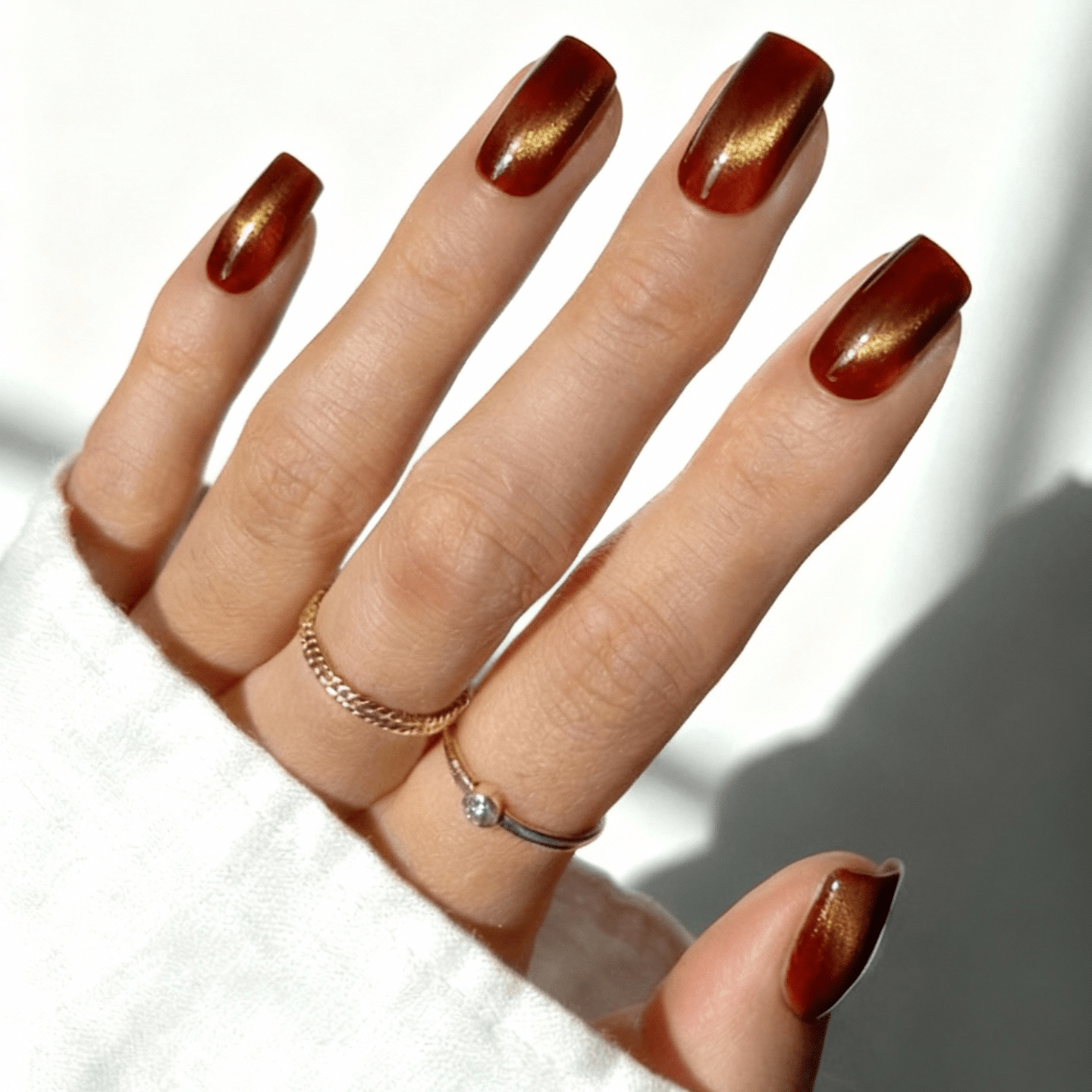 Cat Eye Nails - Ennio Nails