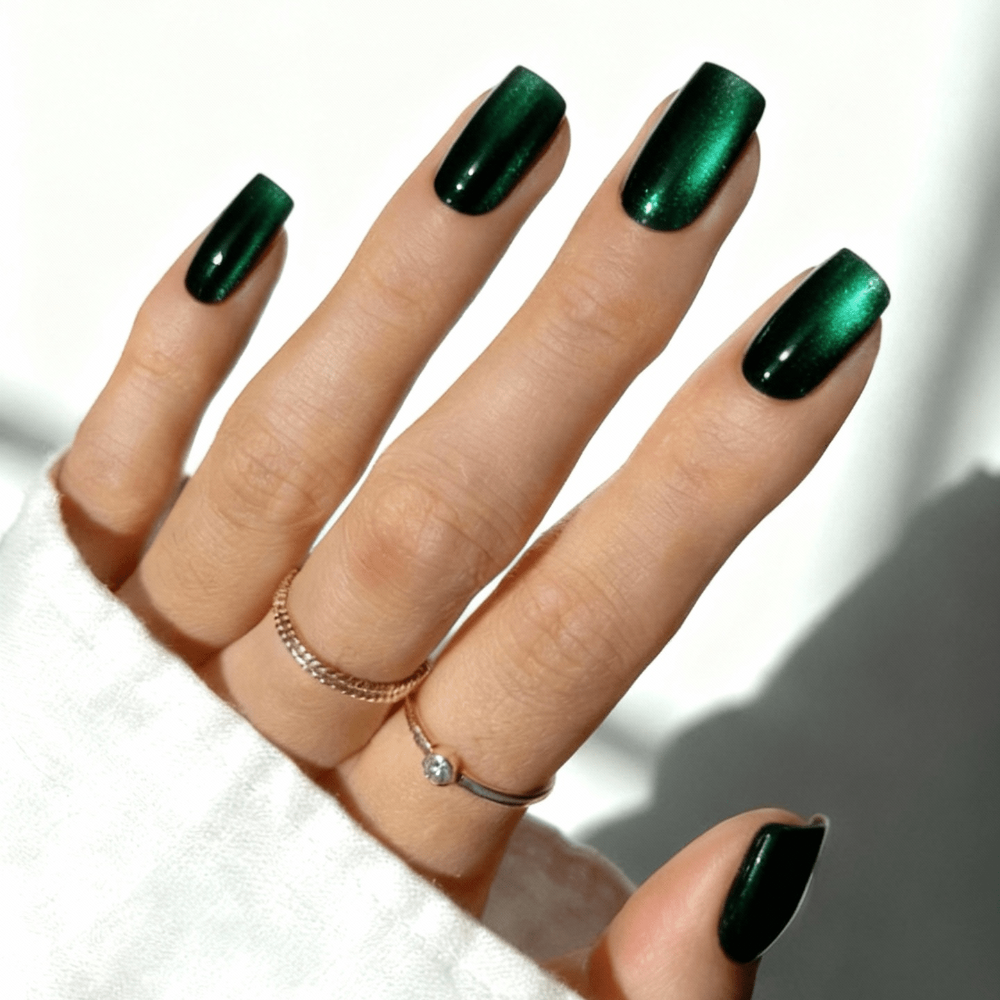 Cat Eye Nails - Ennio Nails