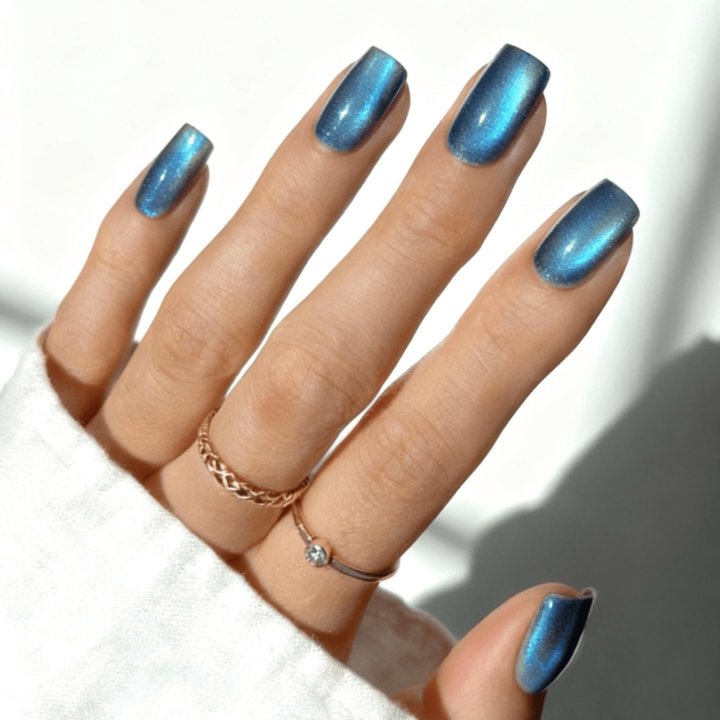 Cat Eye Nails - Ennio Nails