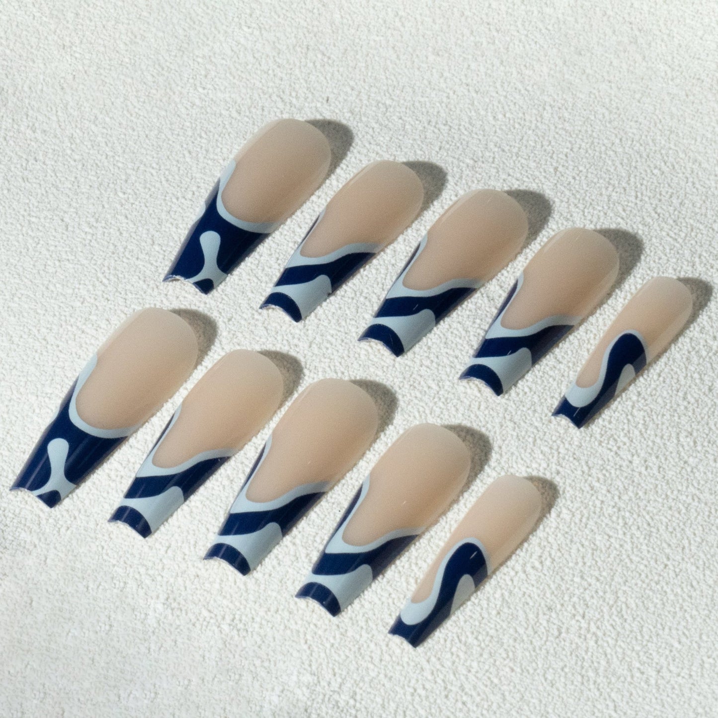 French Tip Press - On Nails - Ennio Nails