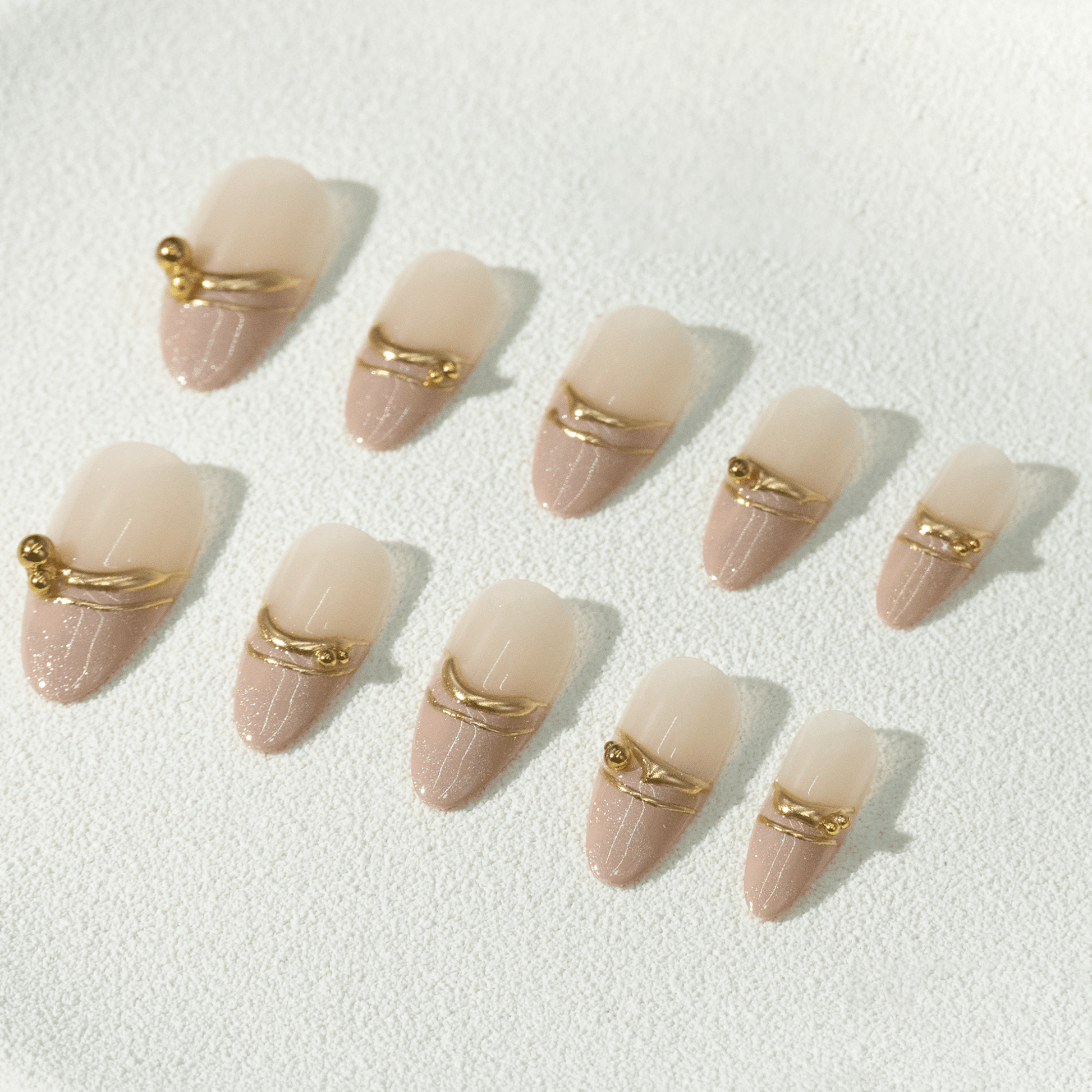 French Tip Press - On Nails - Ennio Nails