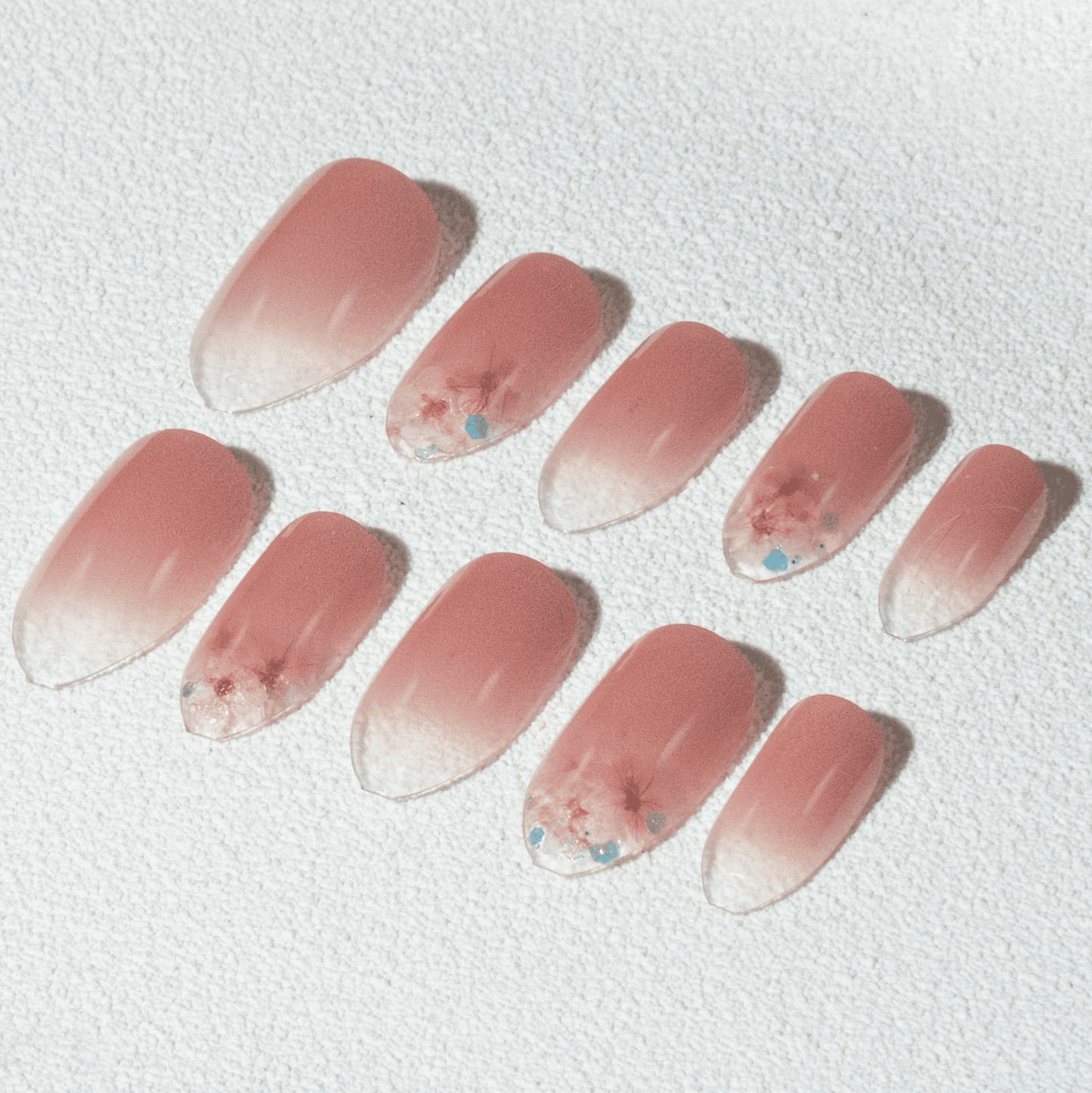 Gradient Press - On Nails with Seamless Color Transitions - Ennio Nails