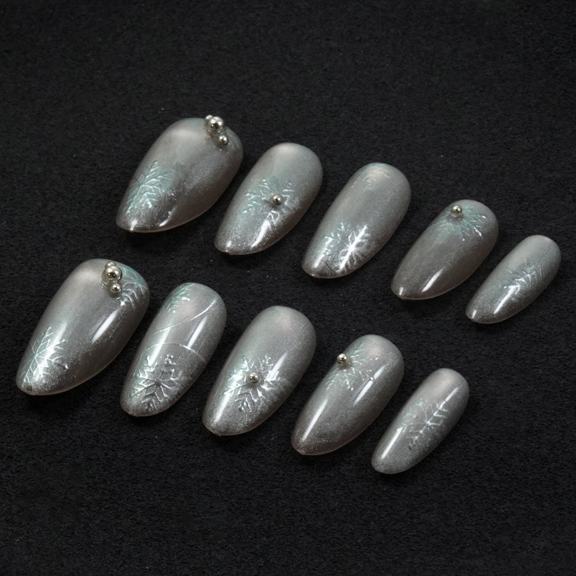 Magnetic Cat Eye Press - On Nails - Ennio Nails