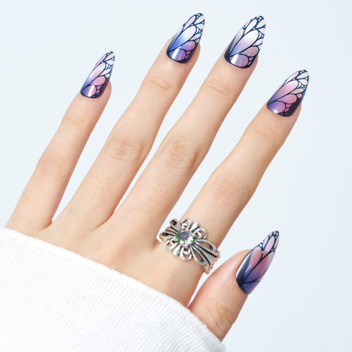 Magnetic Cat Eye Press - On Nails with Light - Reflective Finish - Ennio Nails